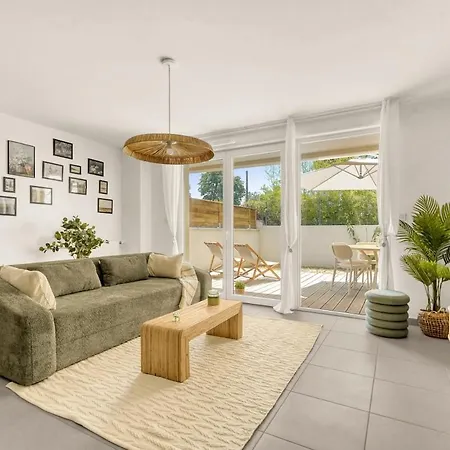 Tatil Evi - 3 Chambres, Et Terrasse Privee