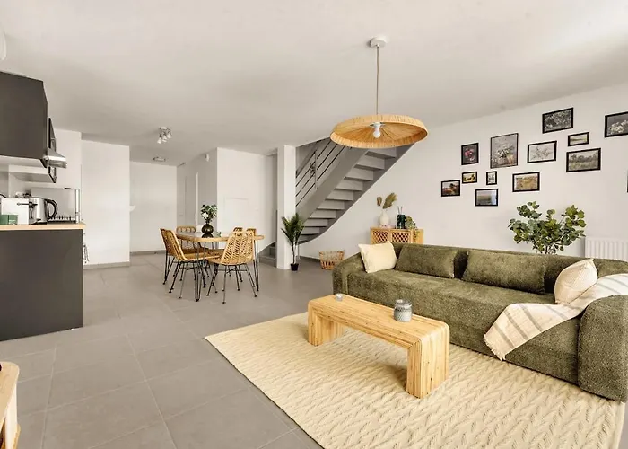 - 3 Chambres, Et Terrasse Privee