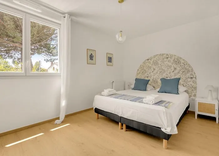 - 3 Chambres, Et Terrasse Privee