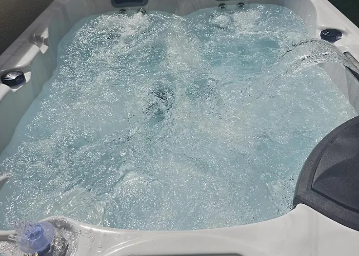 - 3 Chambres, Et Terrasse Privee