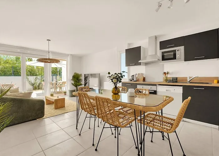 - 3 Chambres, Et Terrasse Privee Muret