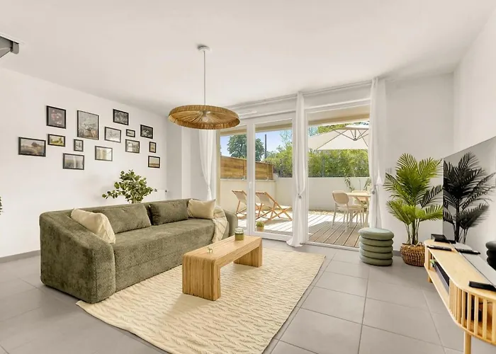 Holiday home - 3 Chambres, Et Terrasse Privee